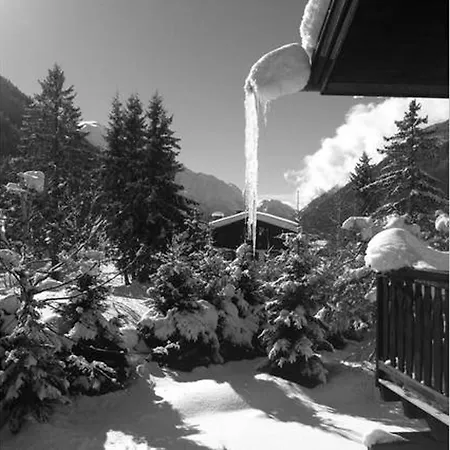Domek alpejski White Attack *